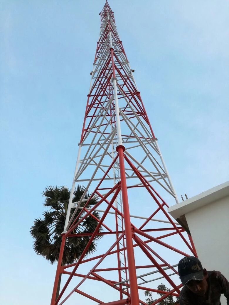 3 „Legged Tubular Lattice Steel Telecommunication Tower“